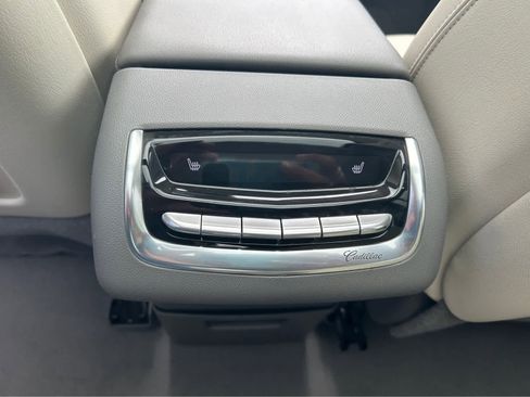 Used 2023 Cadillac XT6 Premium Luxury w/ Technology Package image 26