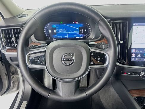 Used 2025 Volvo V60 B5 Cross Country Plus AWD/4WD image 11
