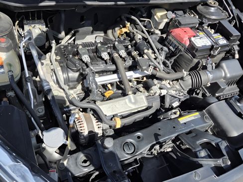 Used 2020 Nissan Kicks SV FWD image 17