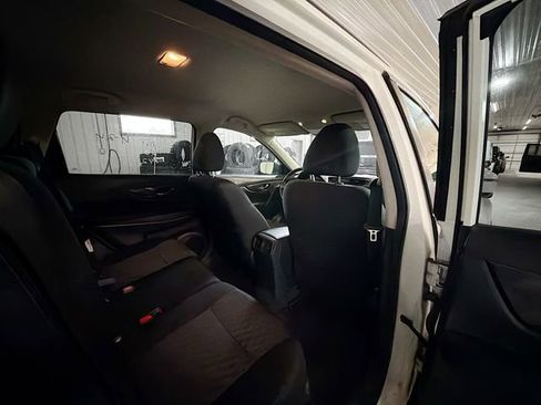 Used 2020 Nissan Rogue S AWD/4WD image 11