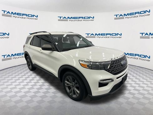 Used 2021 Ford Explorer XLT w/ Equipment Group 202A RWD image 7