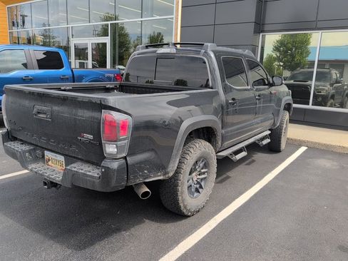 Used 2021 Toyota Tacoma TRD Pro AWD/4WD image 5