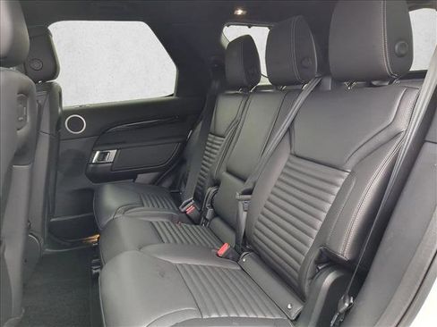 New 2026 Land Rover Discovery S image 24