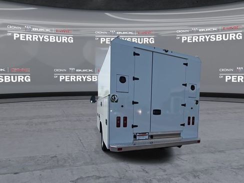 New 2026 GMC Savana 3500 w/ Power Convenience Package RWD image 8