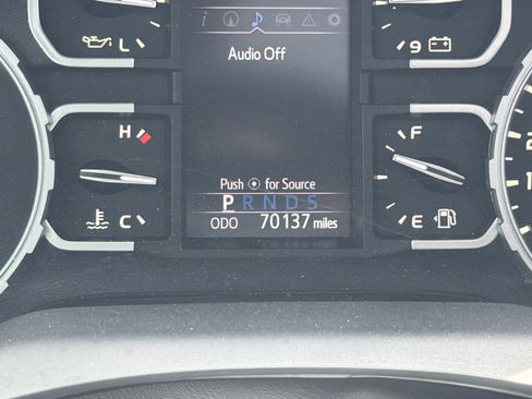 Used 2020 Toyota Tundra Limited w/ Limited Premium Package image 21