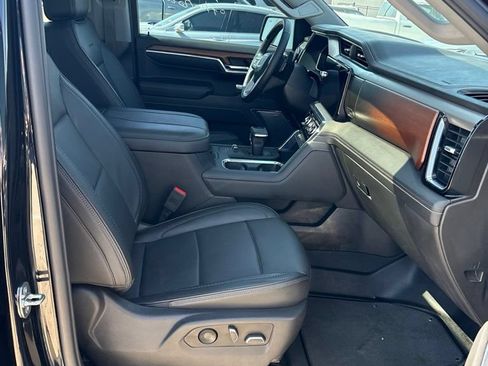 Used 2023 GMC Sierra 1500 Denali w/ Technology Package AWD/4WD image 17