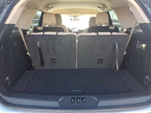 Used 2023 Ford Explorer XLT w/ Equipment Group 202A image 33