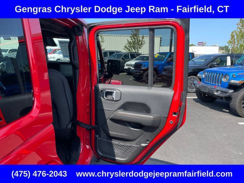 Certified 2025 Jeep Wrangler Unlimited Sahara w/ Safety Group AWD/4WD image 26