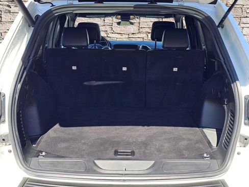 Used 2021 Jeep Grand Cherokee Laredo X image 8