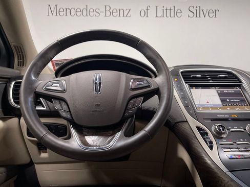 Used 2017 Lincoln MKX Reserve w/ Driver Assistance Package AWD/4WD image 31