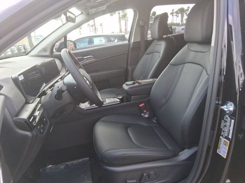 New 2026 Kia Sportage EX FWD image 15