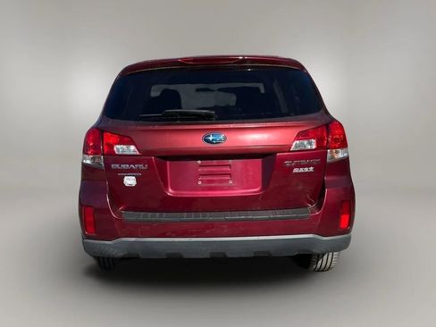 Used 2011 Subaru Outback 2.5i Premium w/ All-Weather Pkg AWD/4WD image 4