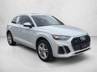 Certified 2025 Audi Q5 e Premium Plus AWD/4WD video 3