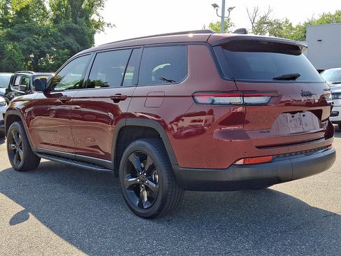 Used 2023 Jeep Grand Cherokee L Laredo AWD/4WD image 4