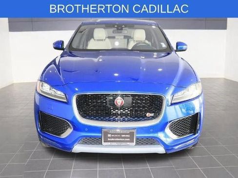 Used 2017 Jaguar F-PACE First Edition image 10