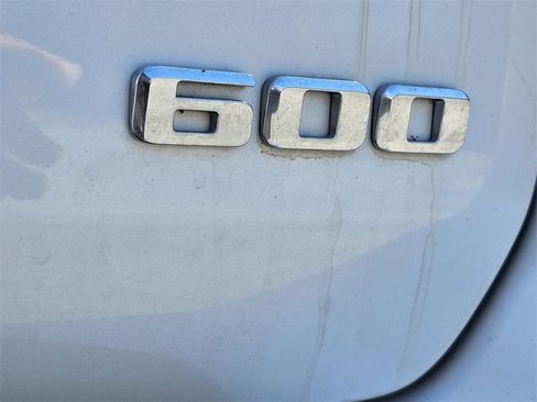 Used 2022 Cadillac Escalade Premium Luxury image 12