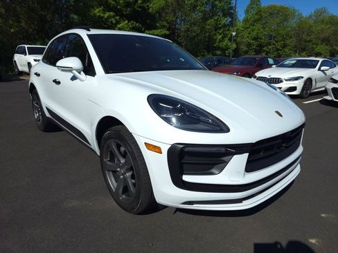 Used 2023 Porsche Macan Turbo AWD/4WD image 3
