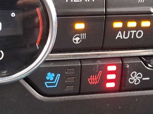 Used 2020 Ford Expedition Limited w/ Equipment Group 303A image 27