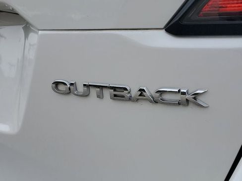 Used 2023 Subaru Outback Limited image 7