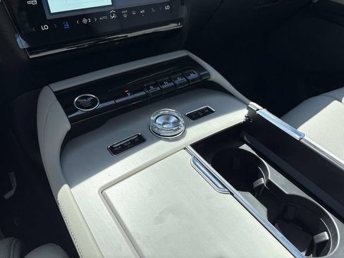 New 2026 Lincoln Navigator L Reserve AWD/4WD image 30