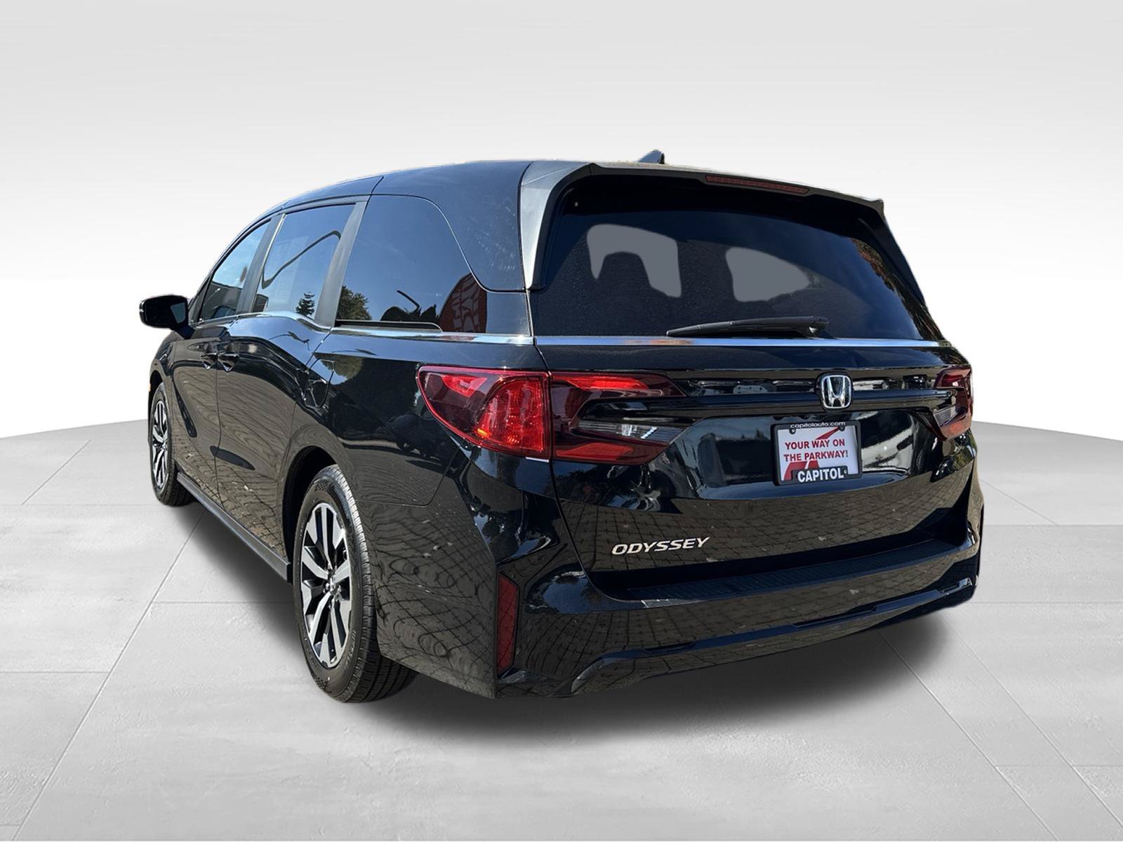 Used 2025 Honda Odyssey EX-L image 6