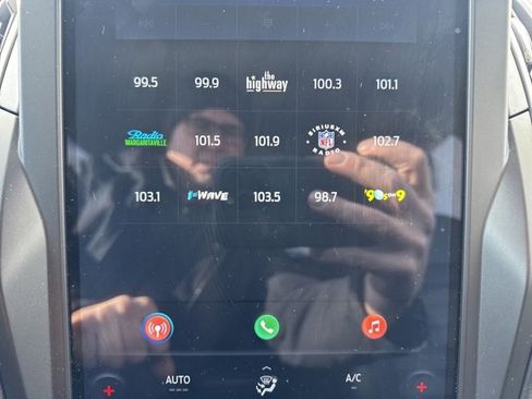 Used 2024 Ford Edge SEL w/ Convenience Package image 33