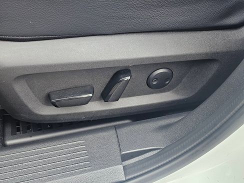 Used 2022 Nissan Rogue SL w/ SL Premium Package image 32