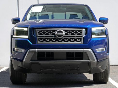 Used 2023 Nissan Frontier SV w/ SV Premium Package RWD image 6