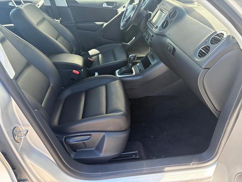 Used 2017 Volkswagen Tiguan S AWD/4WD image 13