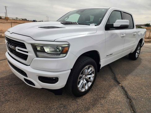 Used 2023 RAM 1500 Laramie AWD/4WD image 3