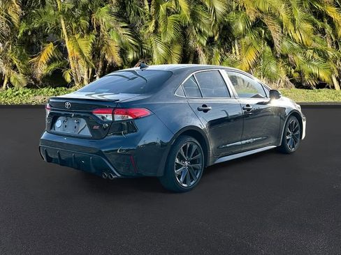 Used 2023 Toyota Corolla SE image 5