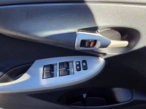 Used 2013 Toyota Corolla S FWD image 23