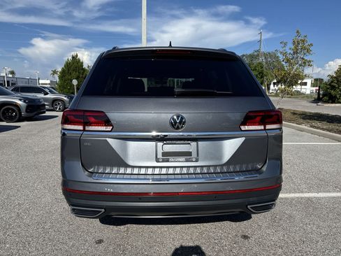 Used 2023 Volkswagen Atlas SE w/ Panoramic Sunroof Package FWD image 13