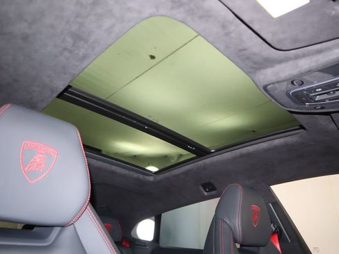 Used 2024 Lamborghini Urus S image 19