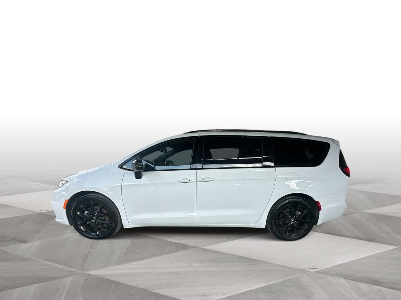 Used 2026 Chrysler Pacifica Limited w/ S Appearance Package FWD image 5