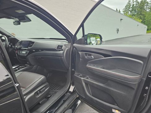 Used 2021 Honda Ridgeline Black Edition image 11