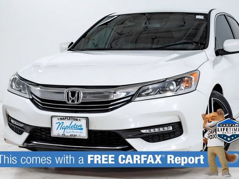 Used 2017 Honda Accord Sport image 2