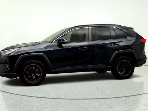 Used 2019 Toyota RAV4 XLE AWD/4WD image 8