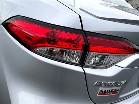 Used 2020 Toyota Corolla SE w/ Carpet Mat Package (TMS) image 27