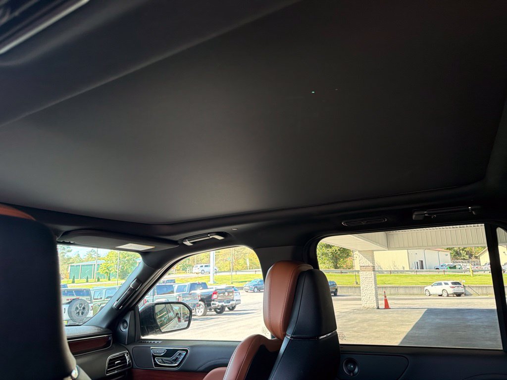 Used 2021 Lincoln Navigator Reserve AWD/4WD image 10