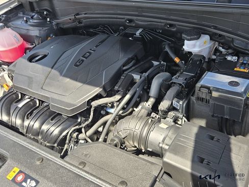 Certified 2025 Kia Sportage LX FWD image 18