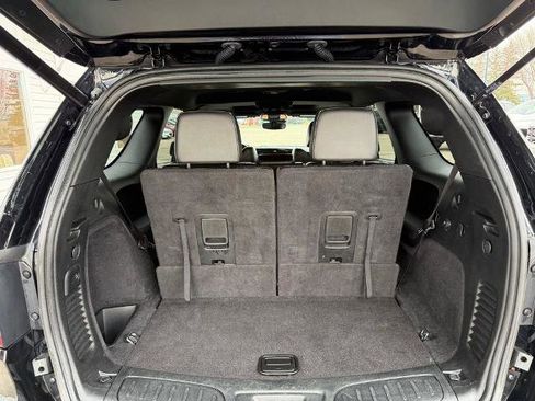 Used 2024 Dodge Durango R/T AWD/4WD image 9