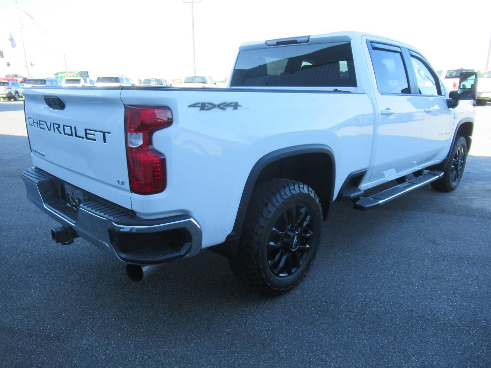 Used 2025 Chevrolet Silverado 2500 LT AWD/4WD image 5
