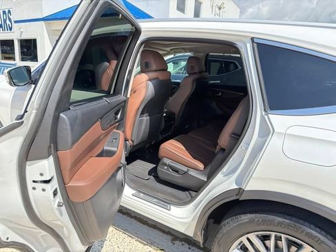 Used 2023 Acura MDX SH-AWD w/ Advance Package image 39