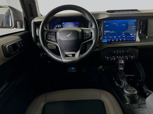 Used 2024 Ford Bronco Wildtrak image 22