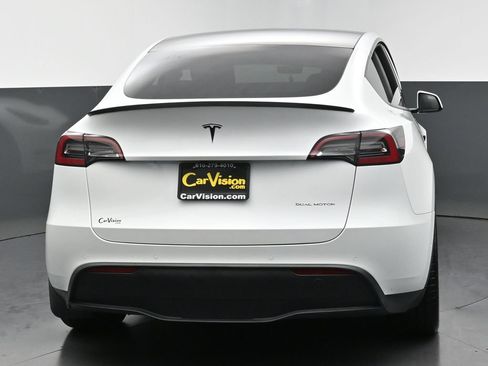 Used 2021 Tesla Model Y Long Range AWD/4WD image 3