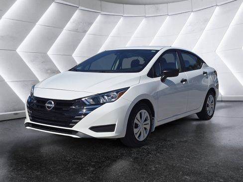 Used 2024 Nissan Versa S w/ Trunk Package image 6