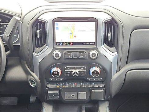 Used 2020 GMC Sierra 1500 SLT image 16