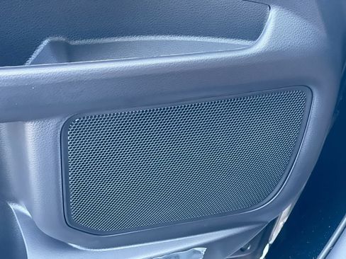 Used 2026 Toyota Sienna XLE FWD image 5