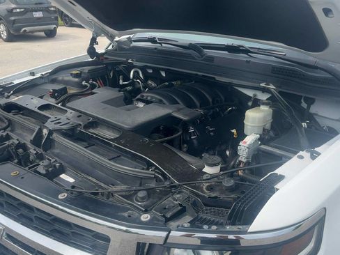 Used 2020 Chevrolet Suburban LT RWD image 11